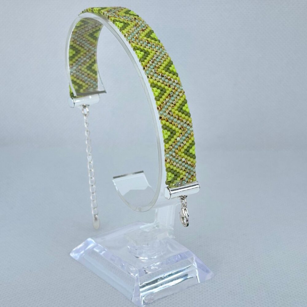 Pulsera tejida en Miyuki Verde