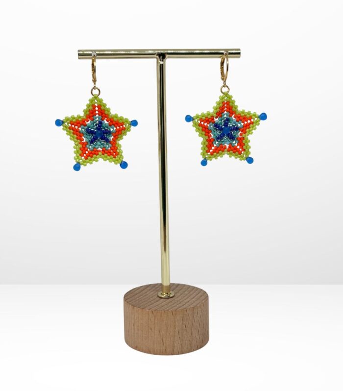 Aretes Tejidos en Miyuki -  Estrellitas Divertidas