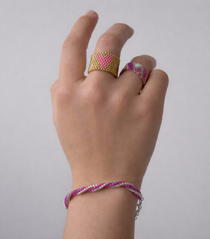 Pulsera delgada en espiral